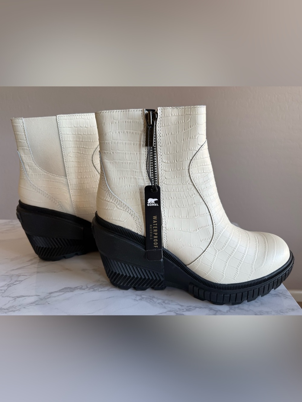 Sorel NWT CARIBOU™ X HEEL Boots Size 9